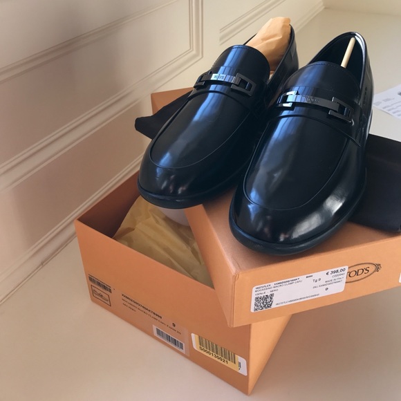 Brand new size 9 Tod\'s Mocassin black