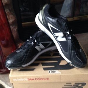 NEW BALANCE STEELE CLEATS
