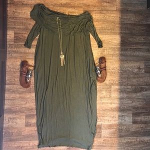 Off the Shoulder oversized Maxi Dress