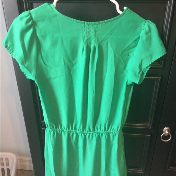 Gorgeous emerald green dress with pockets - Picture 3 of 3