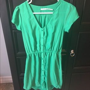 Gorgeous emerald green dress with pockets