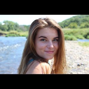 Meet your Posher, Katelyn