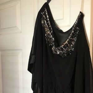 One-shoulder sequin detail black tunic