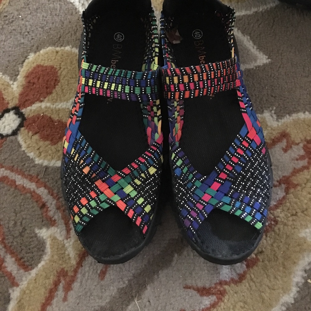 Bernie Mev. Sandals