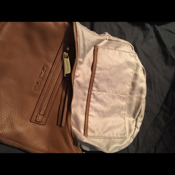 Sold - Picture 6 of 7