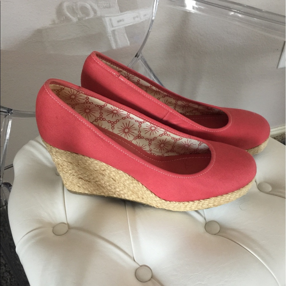 Coral wedges