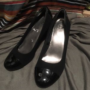 Black Patent and Matte Look Comfort Heels, Sz 8.5 Black Patent and Matte Look Comfort Heels, Sz 8.5