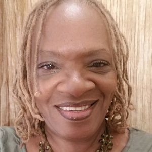 Meet your Posher, Beverly