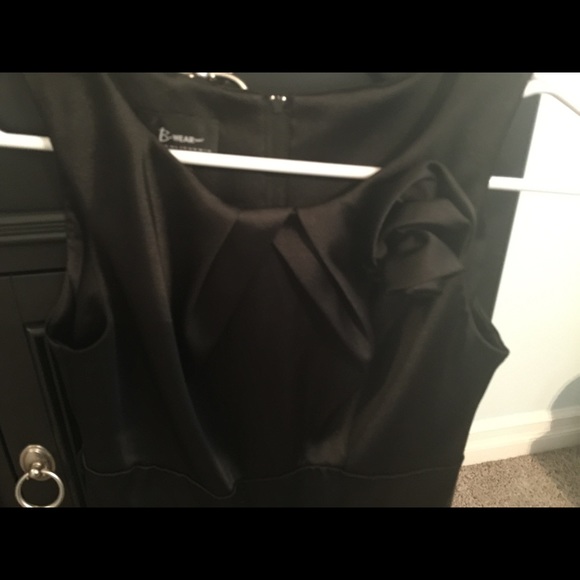 Little black dress - Picture 2 of 4