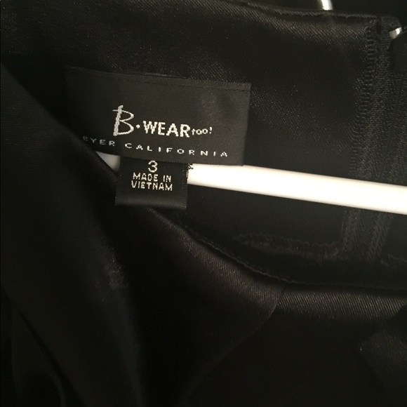 Little black dress - Picture 3 of 4