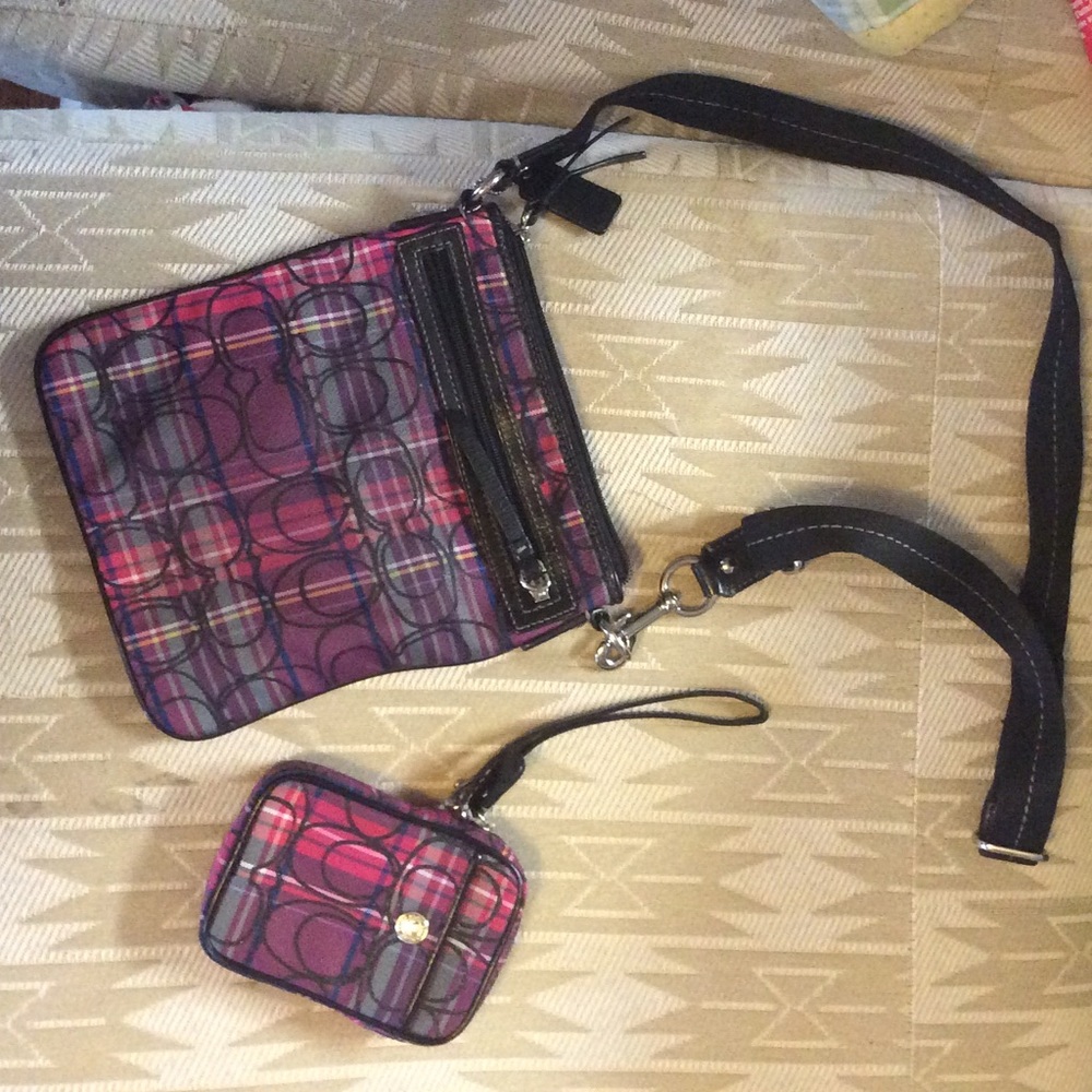 Coach purse and wristlet