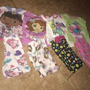 4 Pairs of Girls Pajamas