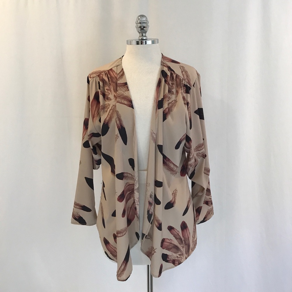 Buttons Women's Medium Feather Shawl