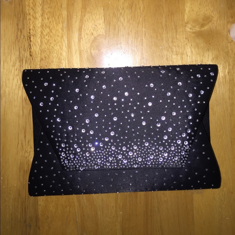 Black clutch