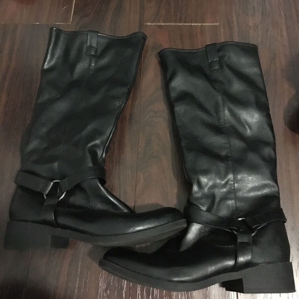 Black Boots