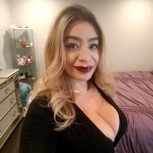 Meet your Posher, Adriana