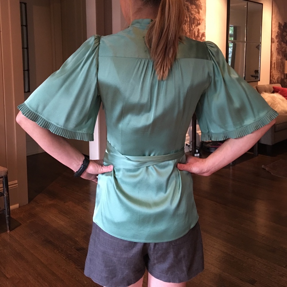 Silk BCBG wrap top in moss green