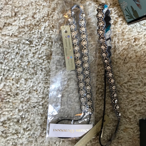 HP 🎉 Deepa Gurnani Crystal Headband - Picture 2 of 4