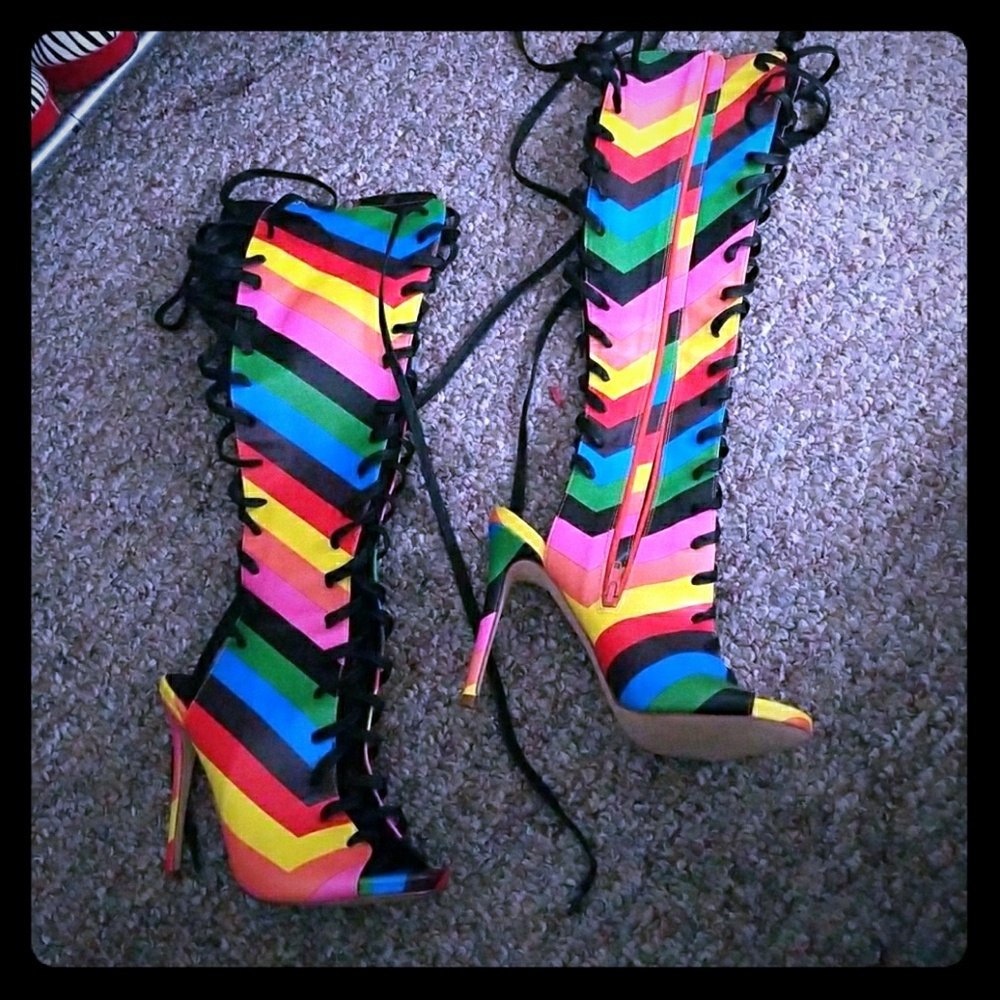 Strap up heels