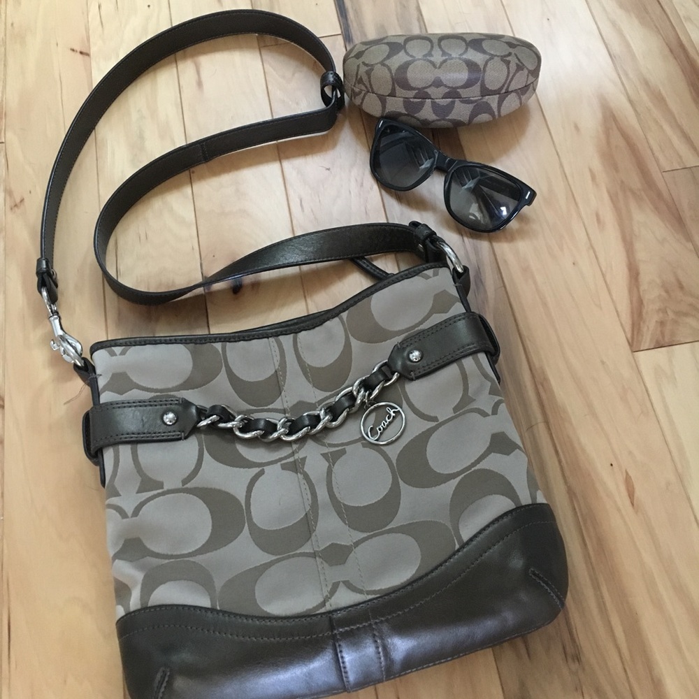 Like new! ✨Coach crossbody bag 🎀