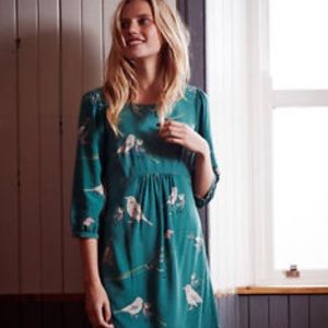 Super cute Boden scoop neck bird tunic dress