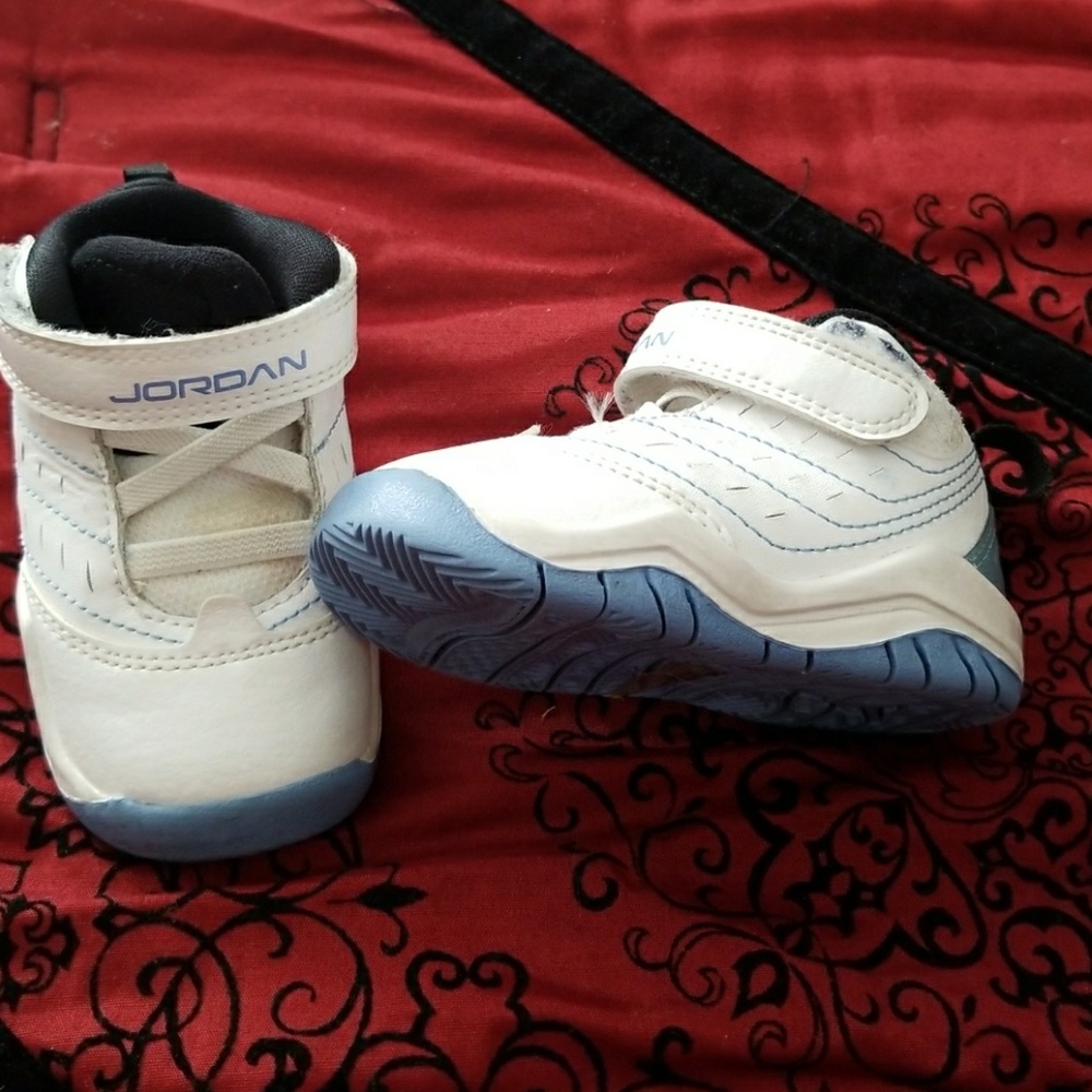 Baby shoes