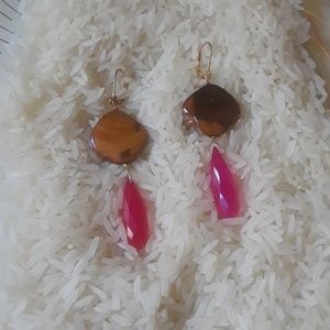 NWT fuschia crystal drop and shell earrings