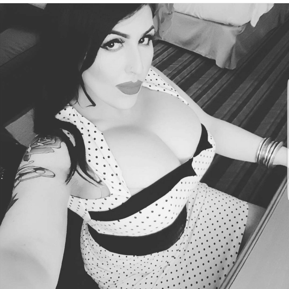 Meet your Posher, Jaxx