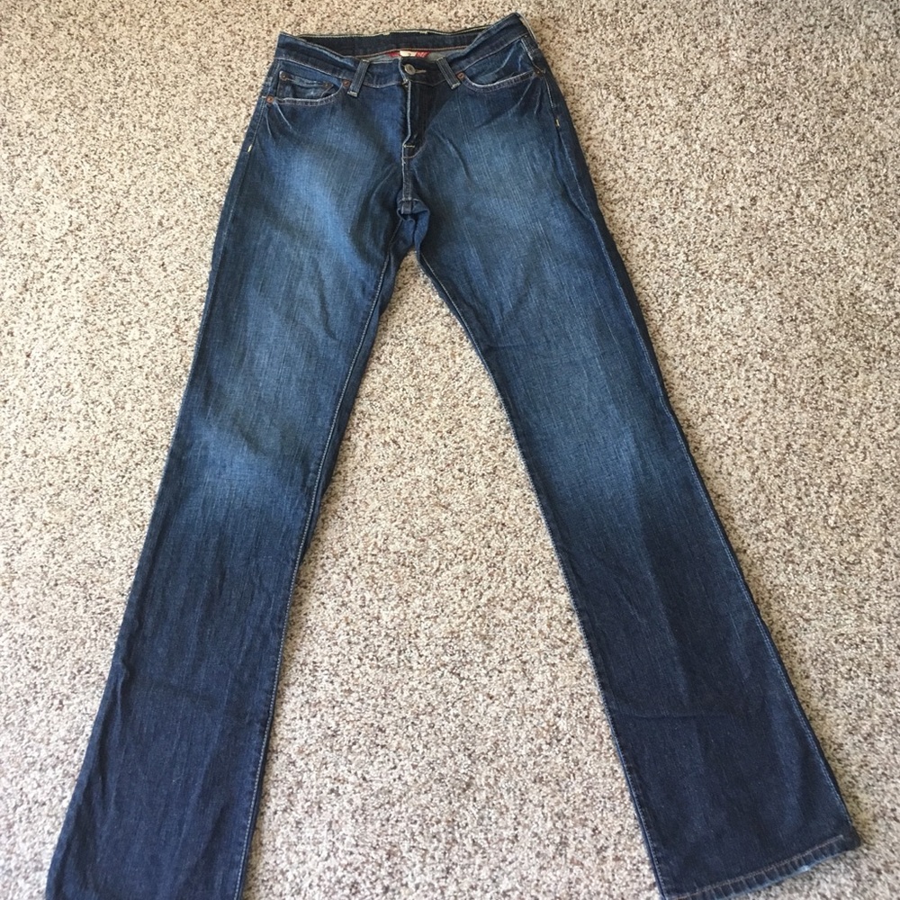 Lucky Jeans size 2 Long. Style: Easy Rider
