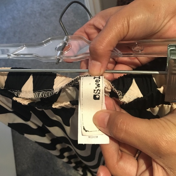 Chevron blk and cream palazzo pants - Picture 2 of 3