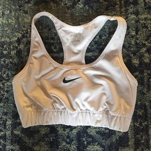 Nike Fit Dry sports bra