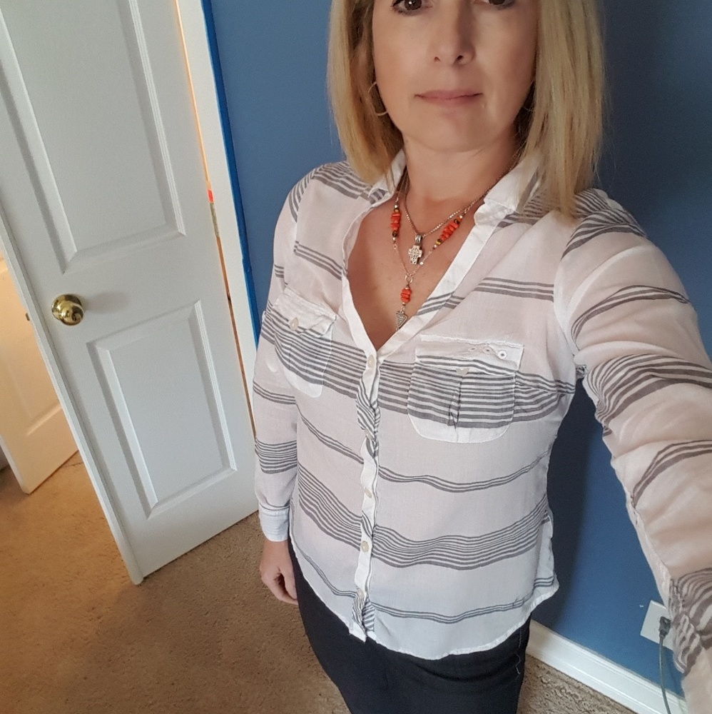 Columbia long sleeved button up blouse