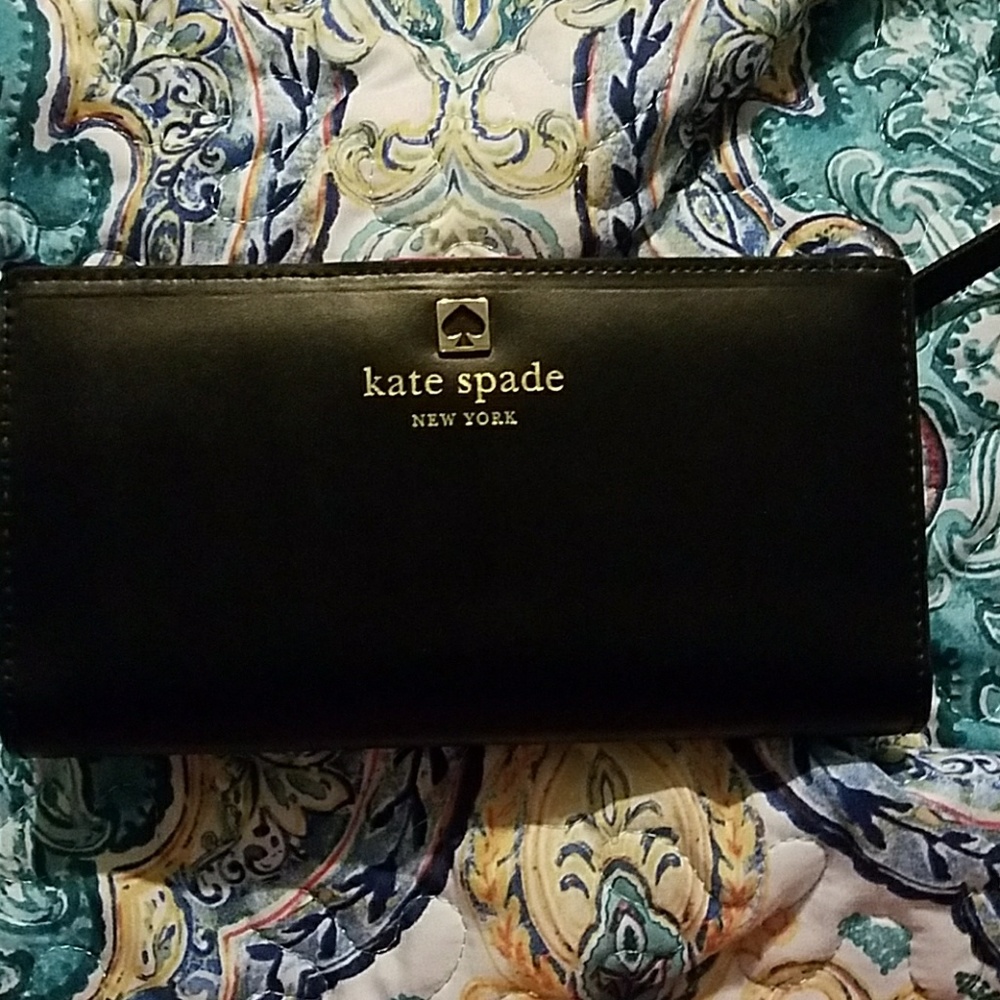 ** SOLD** Kate Spade Stacy wallet