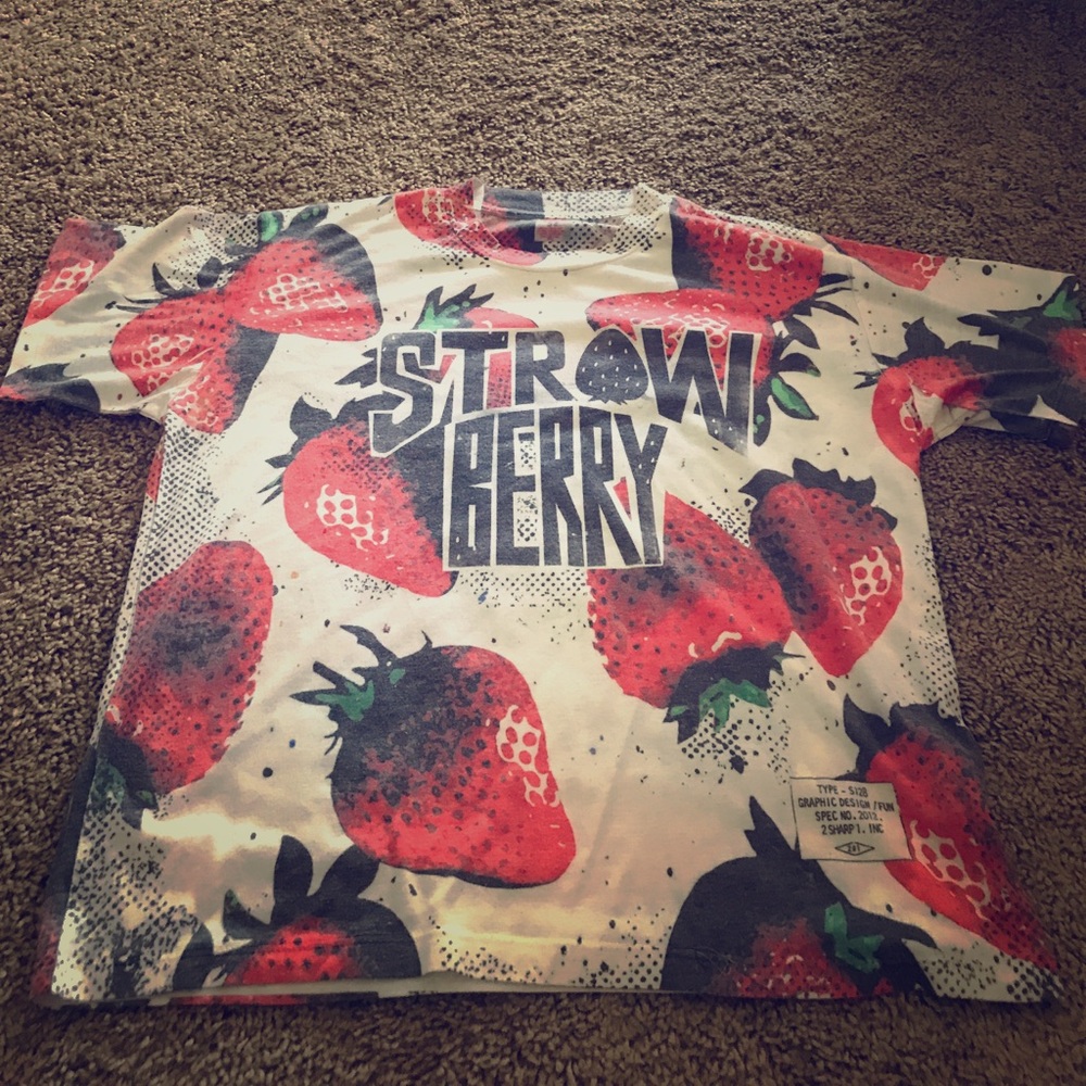 Vintage strawberry tshirt