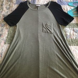 ⭐️⭐️LuLaRoe Carly!!!⭐️⭐️