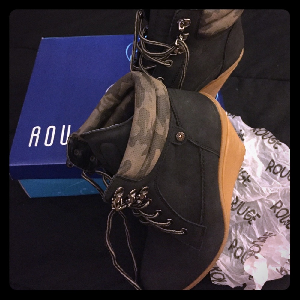 ‼️JUST REDUCED ‼️ Black Wedge Booties
