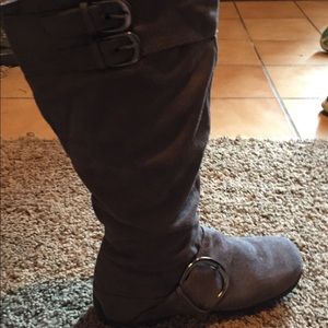 Maurice's Gray Boots
