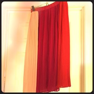 3 toned midi pleated skirt