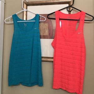 Like new nike tanks! 2for1