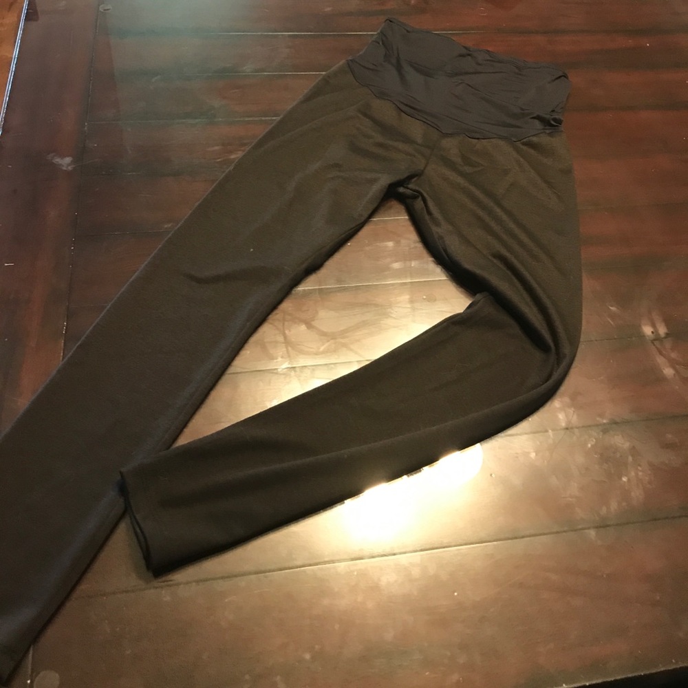 Lightweight maternity leggings