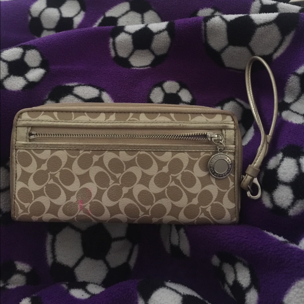 Women’s Tan Coach Wristlet