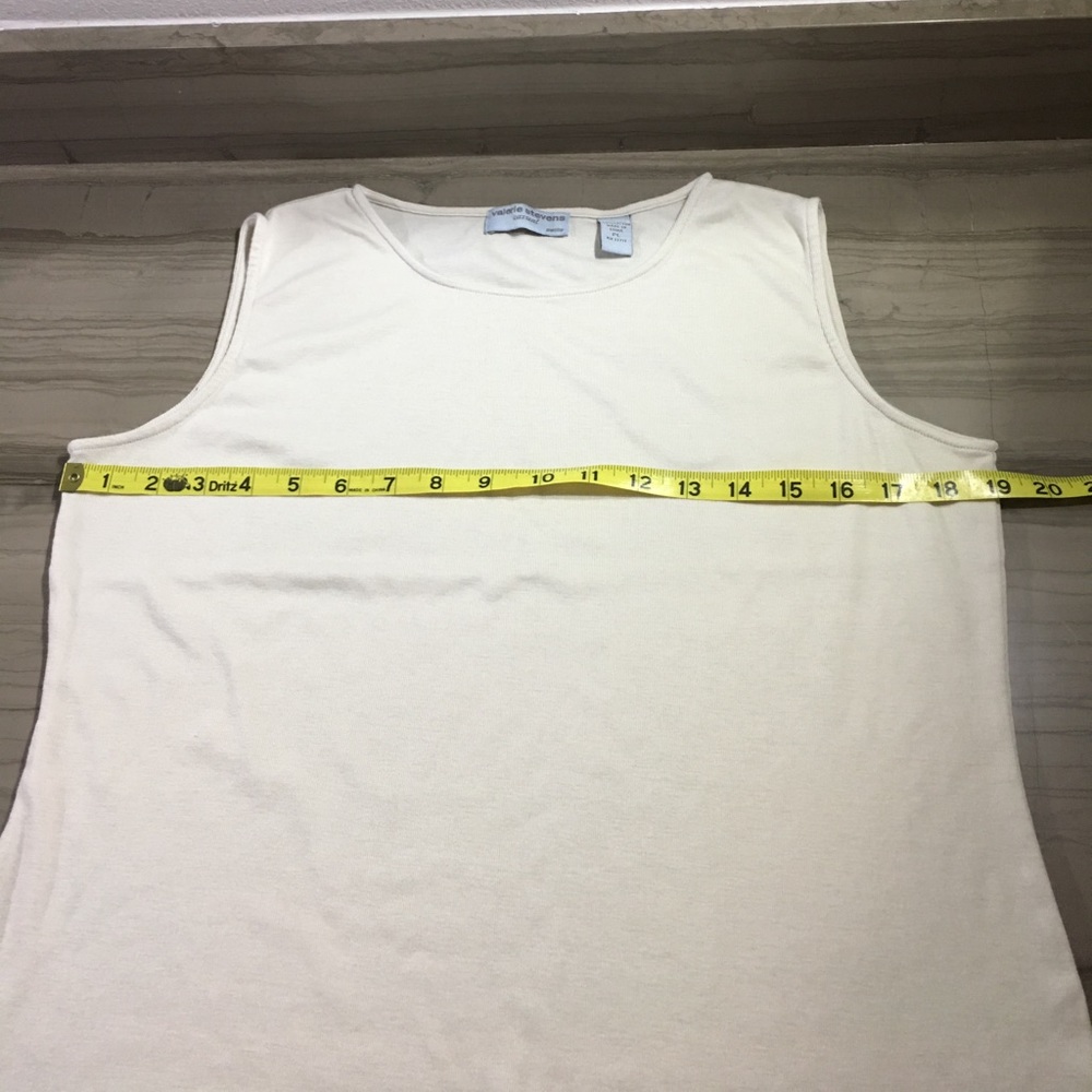 3 for $10 {Valerie Stevens} sleeveless top - Picture 4 of 7