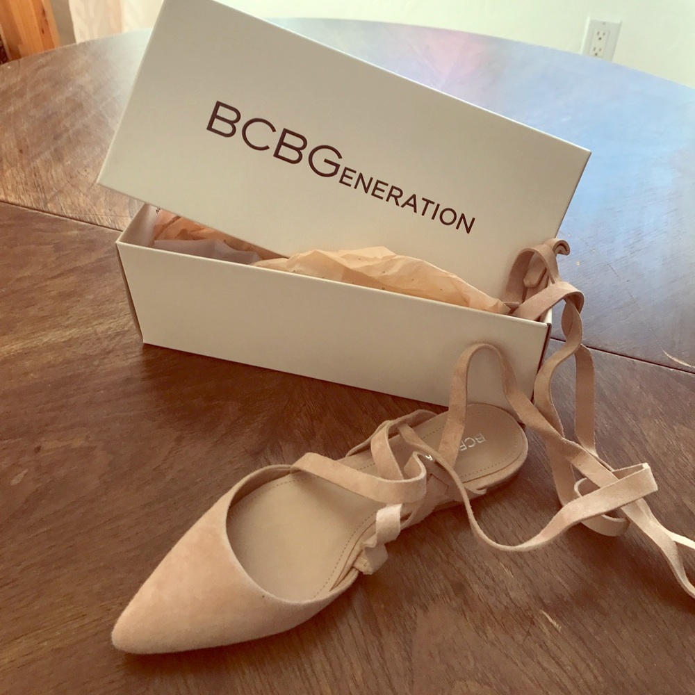 NIB BCBG Noel Kidsuede Lace Up Ballet Flats 7.5