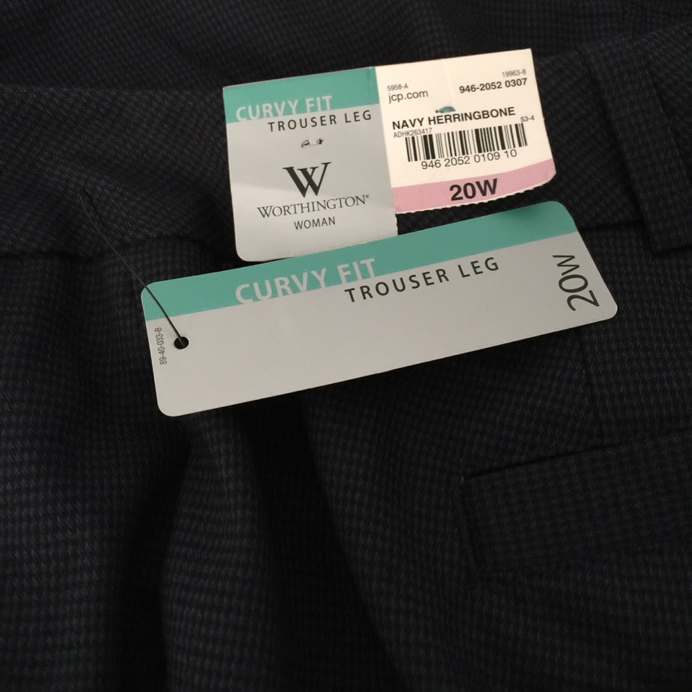 NWT NAVY HERRINGBONE CURVY FIT 20W