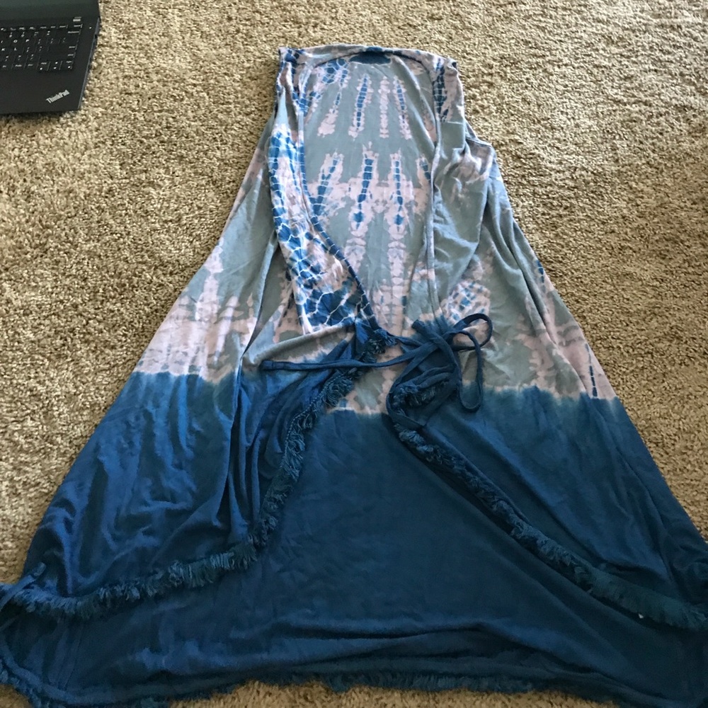 Chic sleeveless wrap
