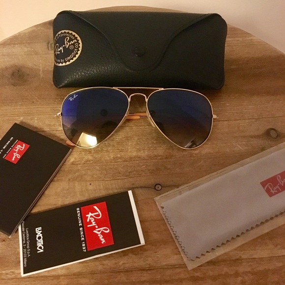 Ray-Ban Aviators - Picture 2 of 3