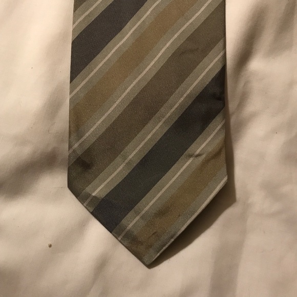 Vintage Hugo Boss silk tie made in Italy - Picture 2 of 4