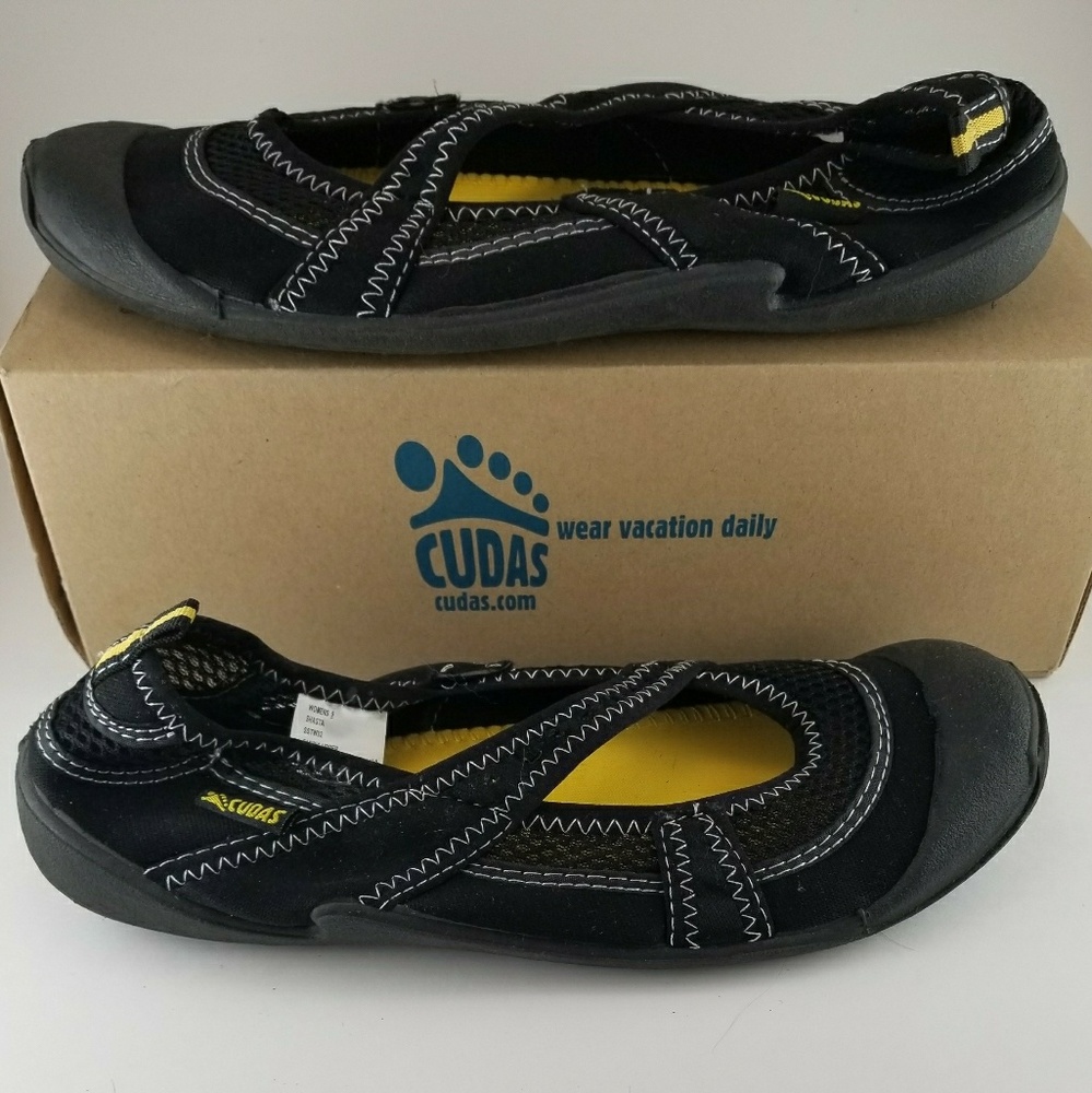 Cudas Black Flats