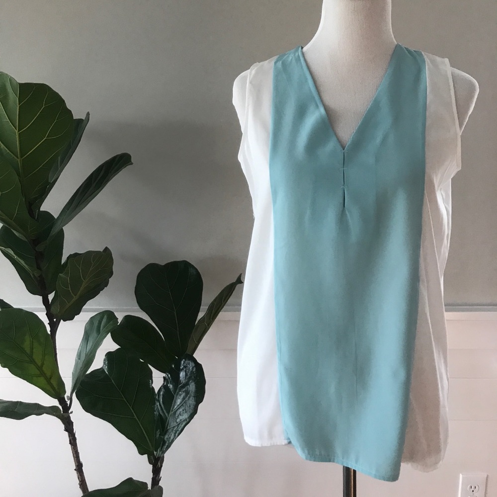 Olive & Oak Sleeveless Top