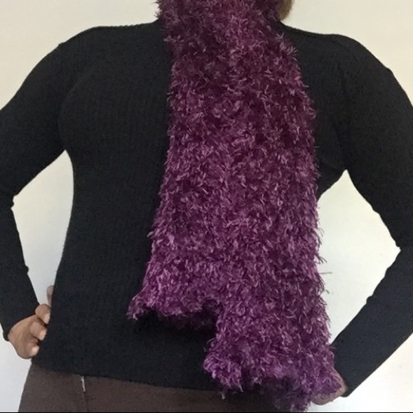 Accessories - Shaggy scarf